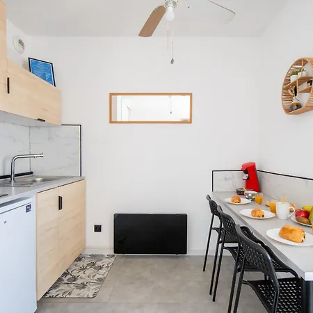 Et Soleil Parking Prive Piscine A 5 Min Apartmán